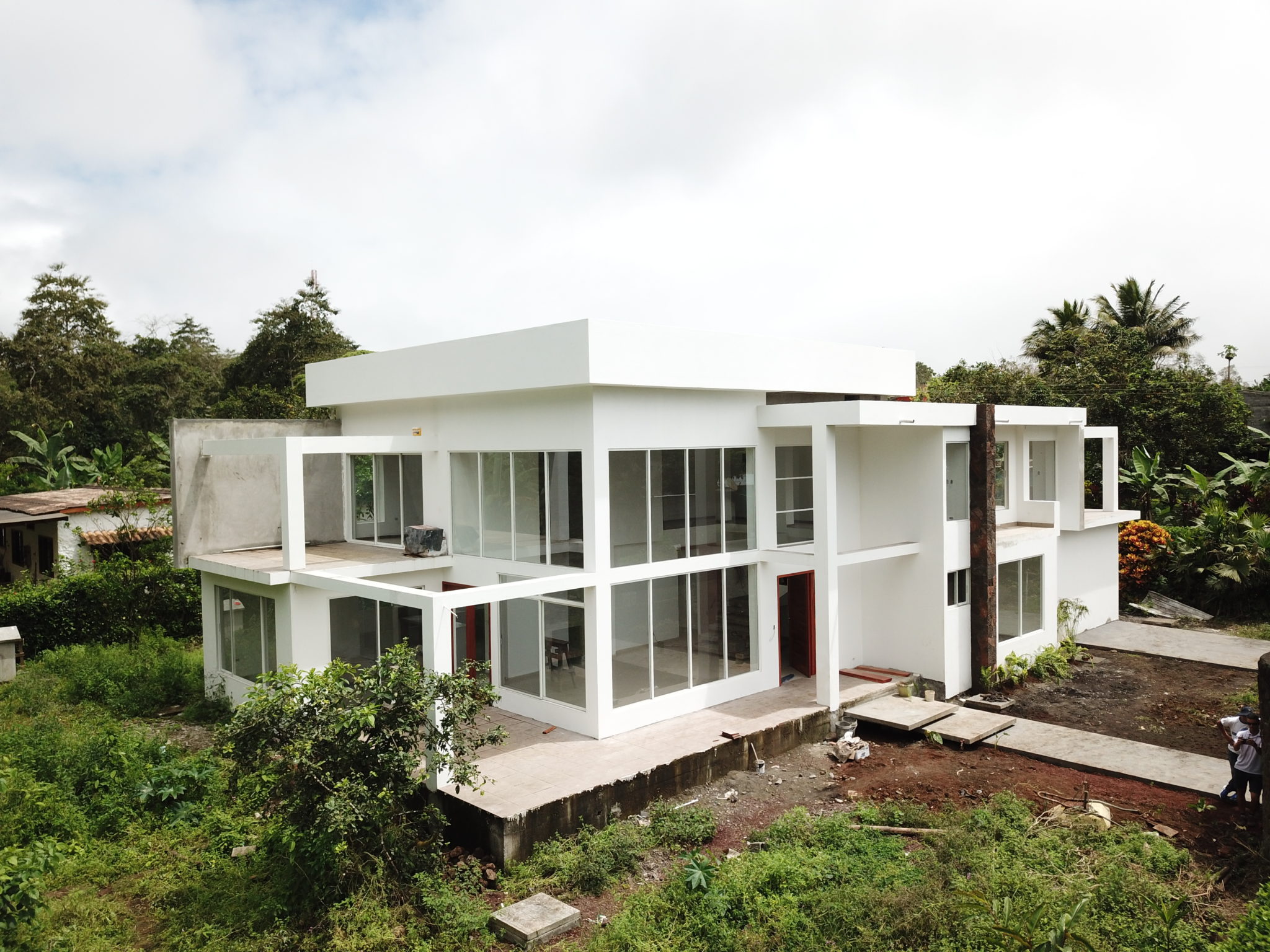 Proyecto de aluminio y vidrio en Galápagos